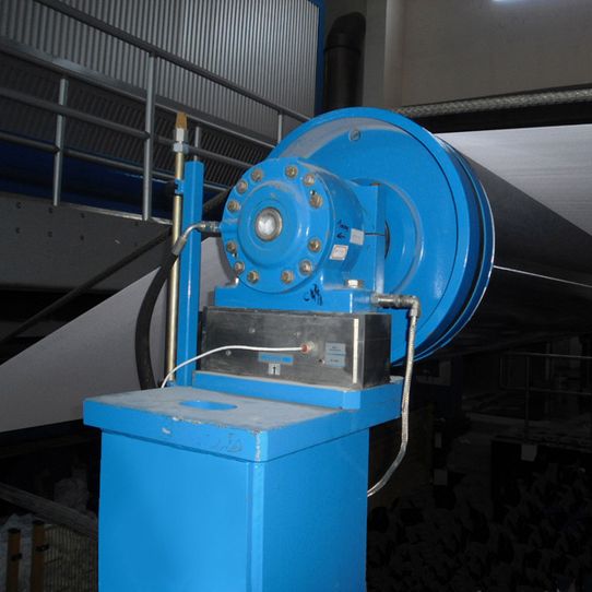 Kraftmessblock BZH-K bei der Papierherstellung